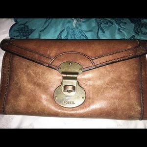 Genuine EUC FOSSIL WALLET.... very vintage ❤️